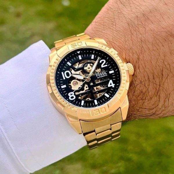 FOSSIL Automatic Store Article
