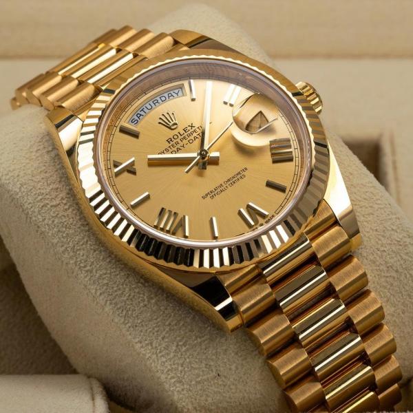 Rolex Daydate FullGold With Roman Number
