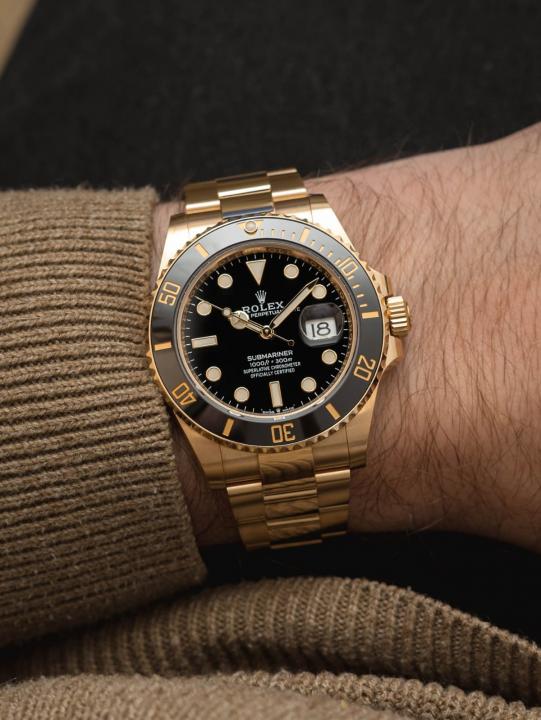 Rolex Submarine Full Gold Black Dial Hover Image
